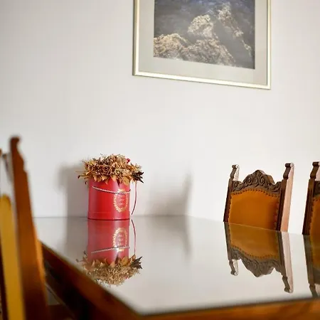 Nightbird Apartament *